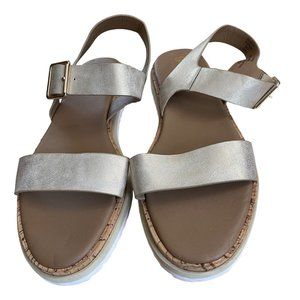 B-52 by Bullboxer Sandals Size 11